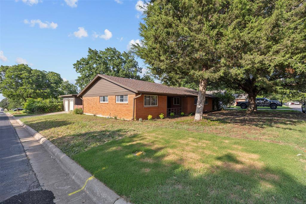 3212 Medina Avenue, Fort Worth, TX 76133