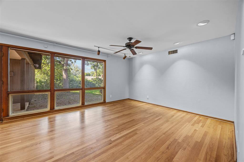 3212 Medina Avenue, Fort Worth, TX 76133