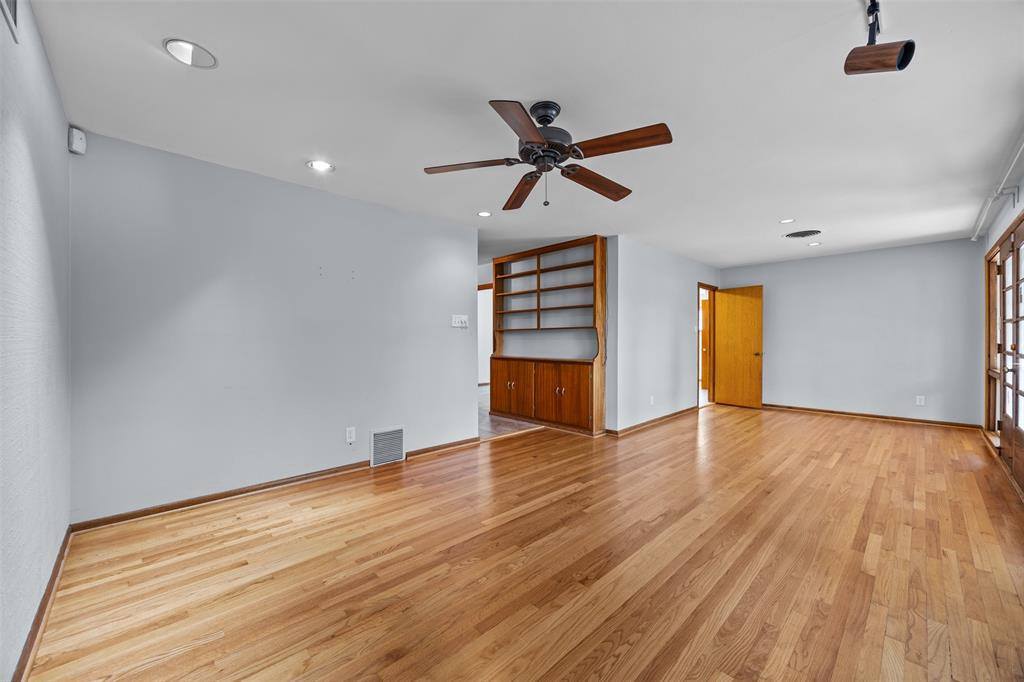 3212 Medina Avenue, Fort Worth, TX 76133