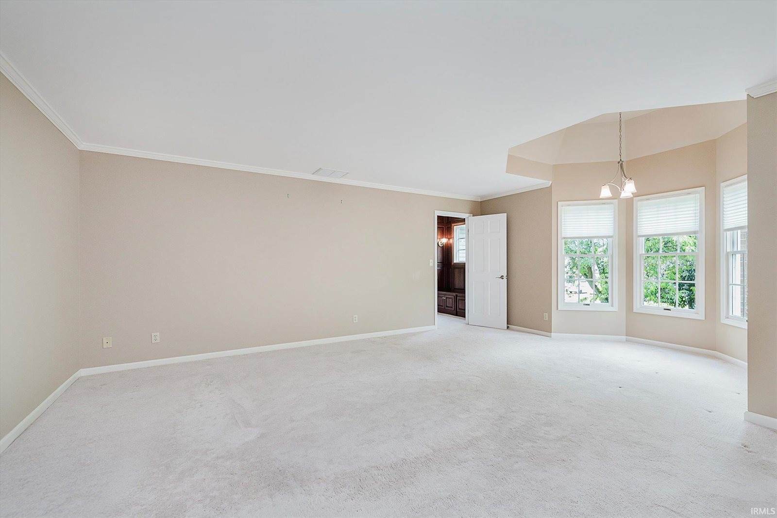 7305 W Saint Andrews Avenue, Yorktown, IN 47396