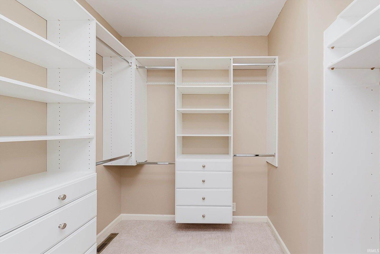 7305 W Saint Andrews Avenue, Yorktown, IN 47396