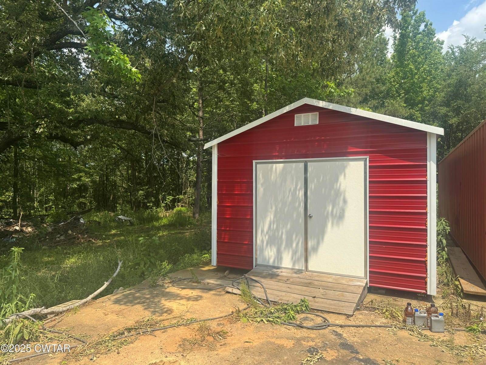 8705 State Route 100 E, Jacks Creek, TN 38347