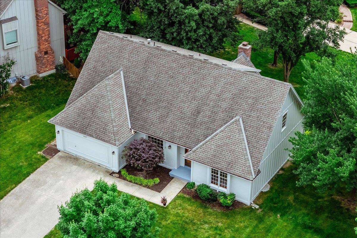 9509 W 116th Terrace, Overland Park, KS 66210