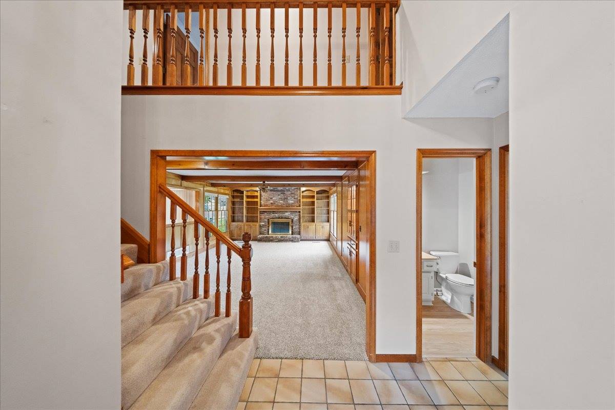 9509 W 116th Terrace, Overland Park, KS 66210