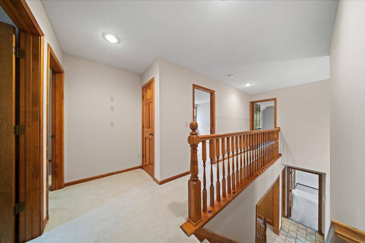 9509 W 116th Terrace, Overland Park, KS 66210