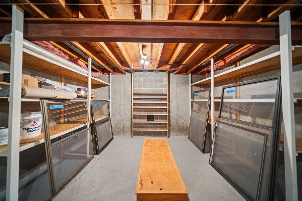 9509 W 116th Terrace, Overland Park, KS 66210