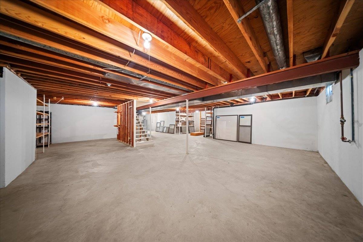 9509 W 116th Terrace, Overland Park, KS 66210