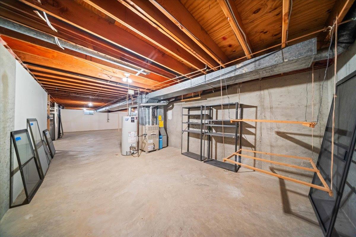 9509 W 116th Terrace, Overland Park, KS 66210