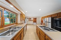 9509 W 116th Terrace, Overland Park, KS 66210