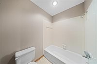 9509 W 116th Terrace, Overland Park, KS 66210