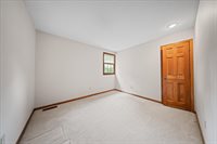 9509 W 116th Terrace, Overland Park, KS 66210