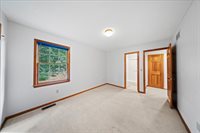 9509 W 116th Terrace, Overland Park, KS 66210