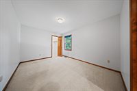 9509 W 116th Terrace, Overland Park, KS 66210