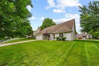 9509 W 116th Terrace, Overland Park, KS 66210