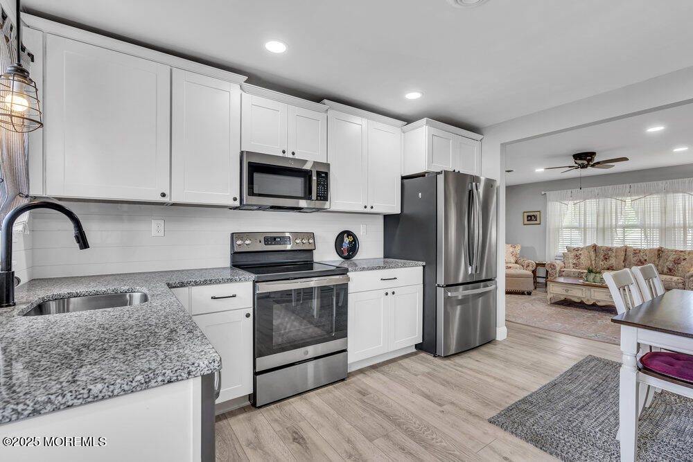 14B Yorkshire Court, Manchester, NJ 08759