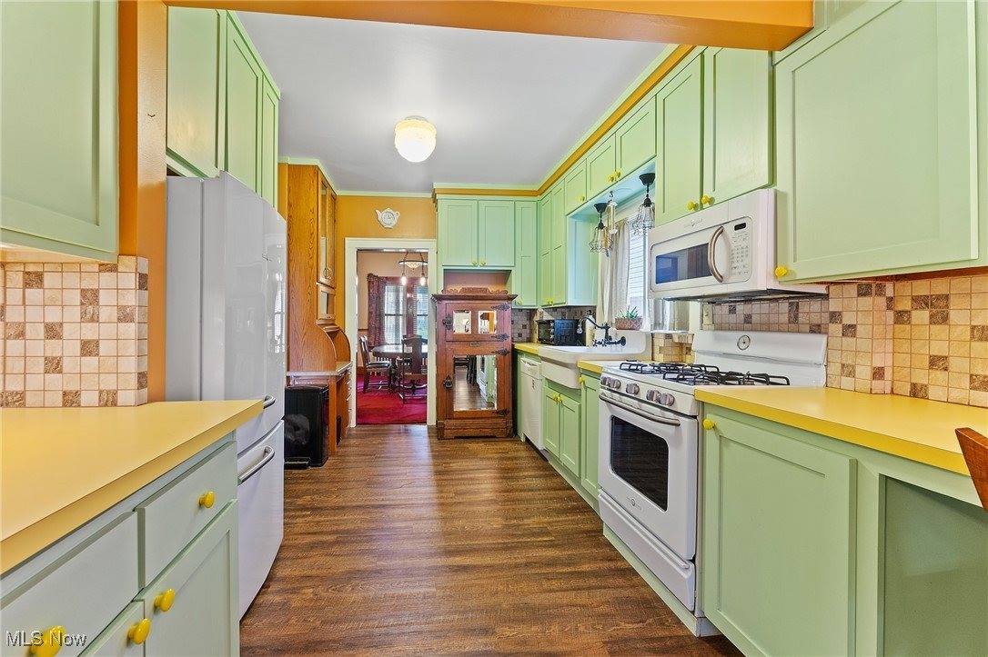 97 Overlook Boulevard, Struthers, OH 44471