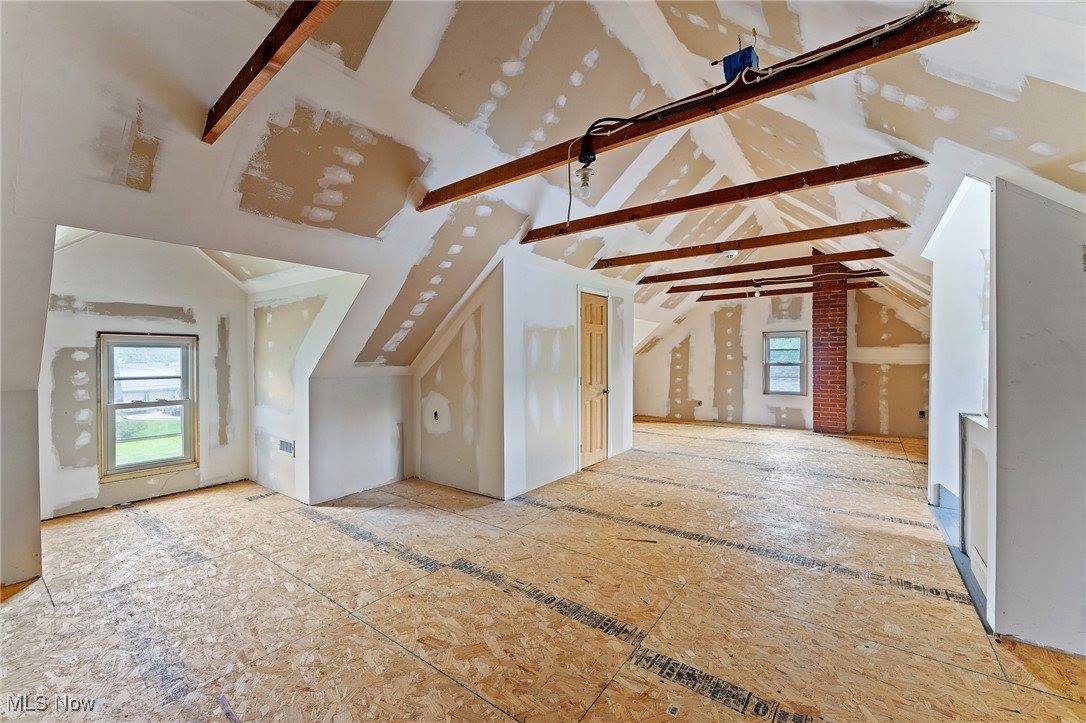 97 Overlook Boulevard, Struthers, OH 44471