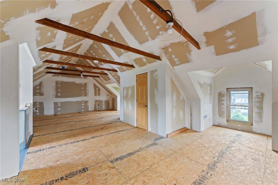 97 Overlook Boulevard, Struthers, OH 44471