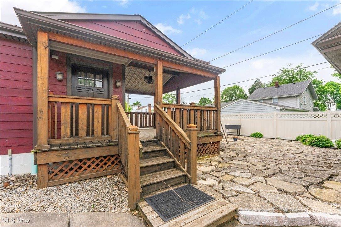 97 Overlook Boulevard, Struthers, OH 44471