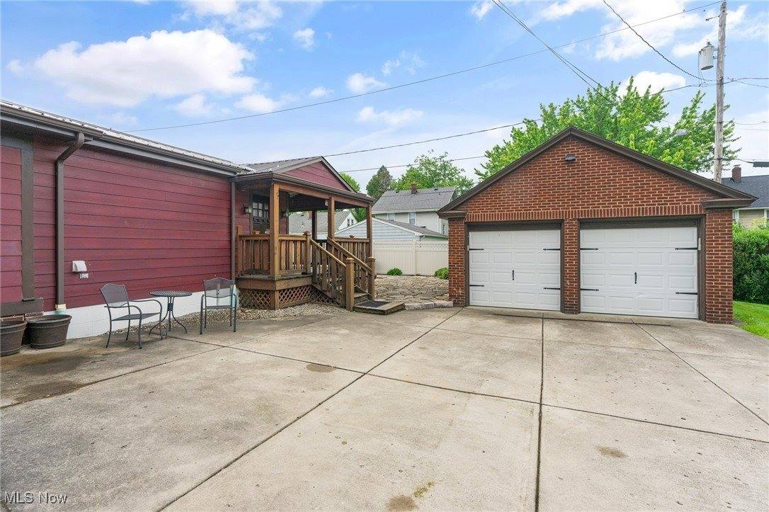 97 Overlook Boulevard, Struthers, OH 44471