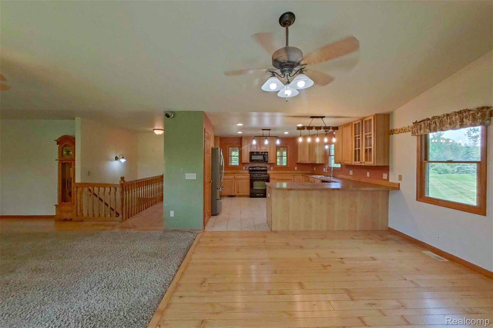 3749 Chase Lake Road, CohoctahTownship_Livingston, MI 48855