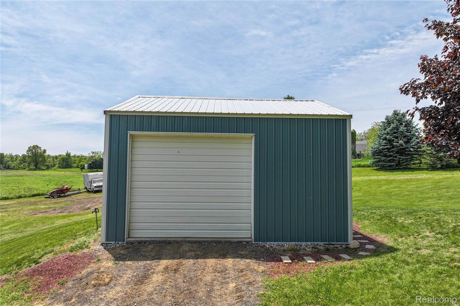 3749 Chase Lake Road, CohoctahTownship_Livingston, MI 48855