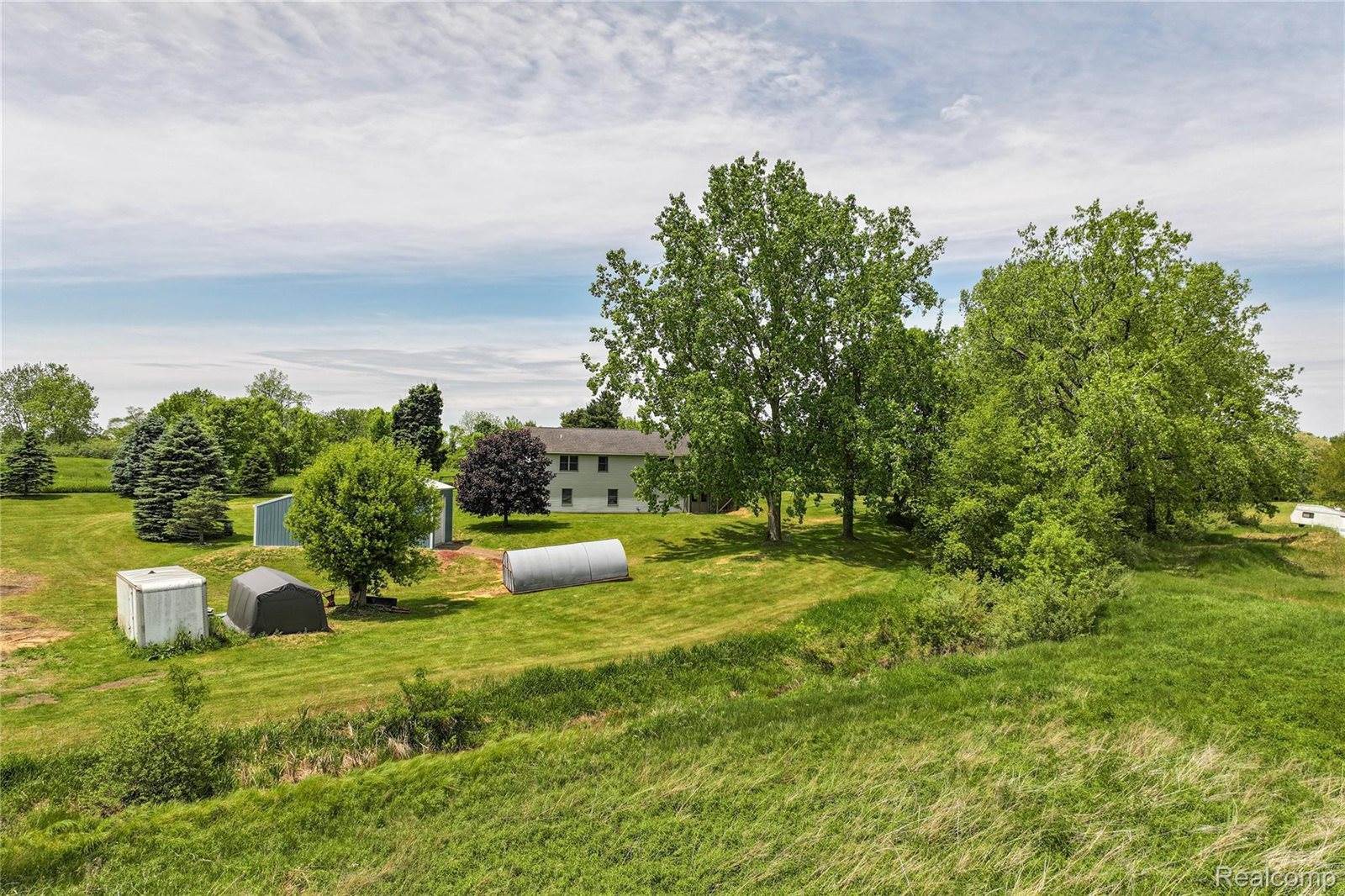 3749 Chase Lake Road, CohoctahTownship_Livingston, MI 48855