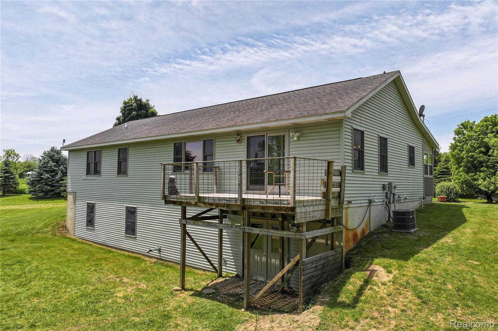 3749 Chase Lake Road, CohoctahTownship_Livingston, MI 48855