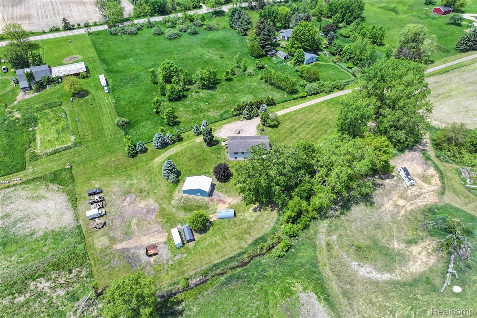 3749 Chase Lake Road, CohoctahTownship_Livingston, MI 48855