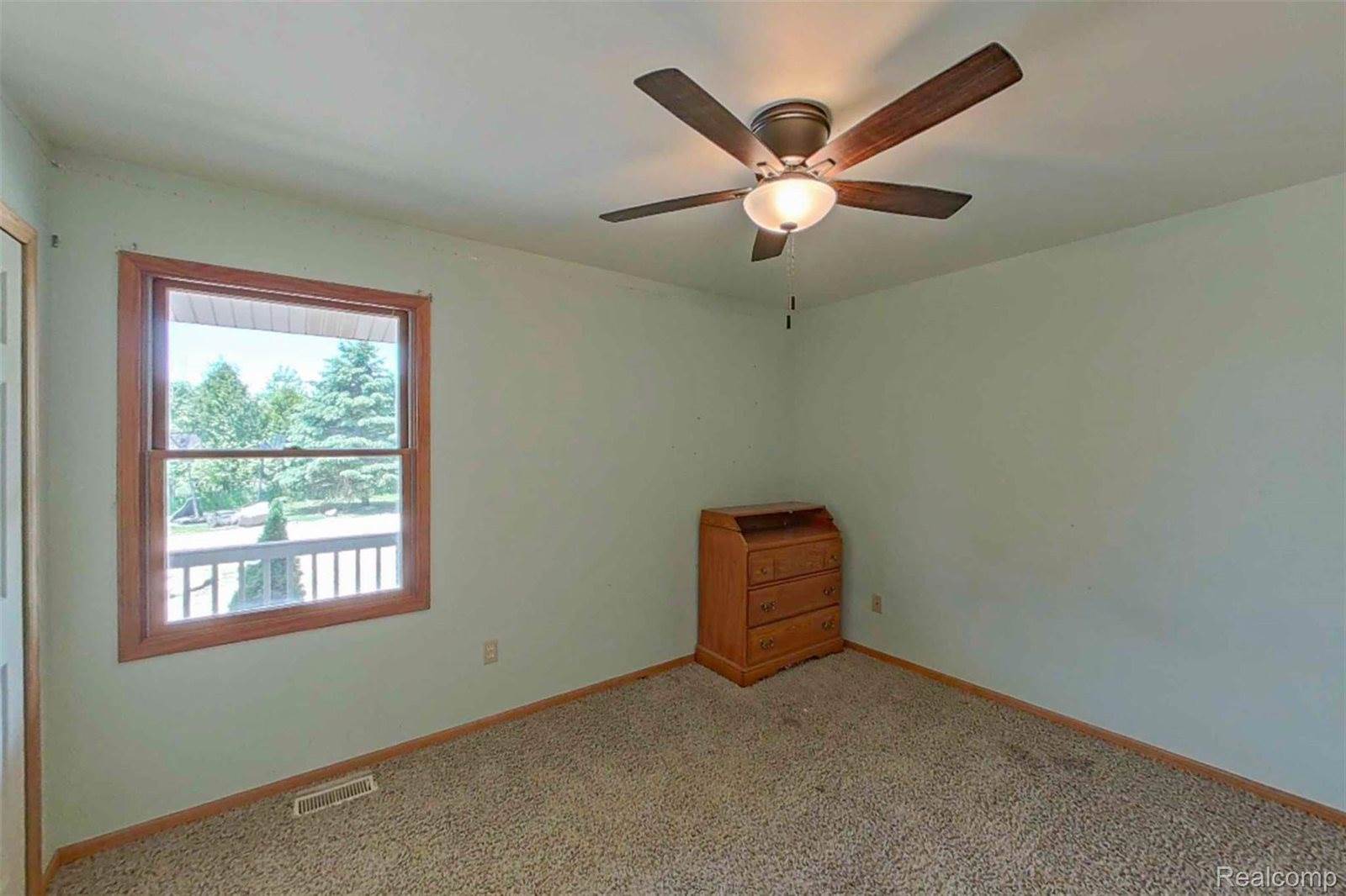 3749 Chase Lake Road, CohoctahTownship_Livingston, MI 48855