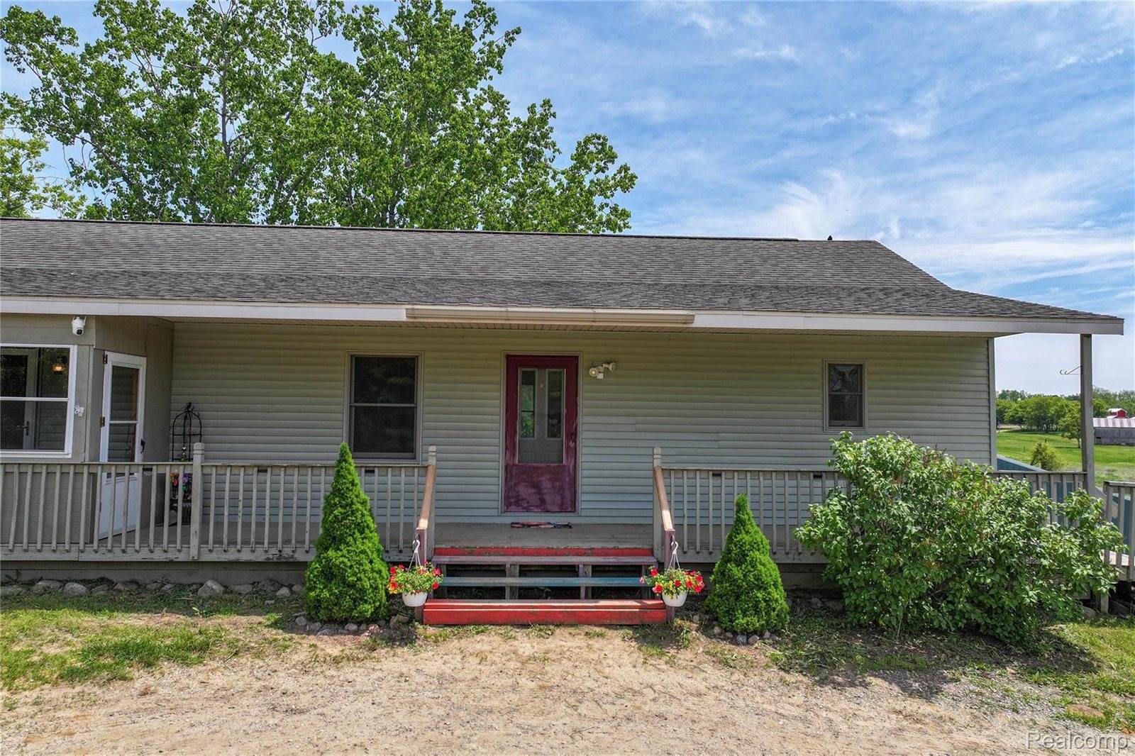 3749 Chase Lake Road, CohoctahTownship_Livingston, MI 48855