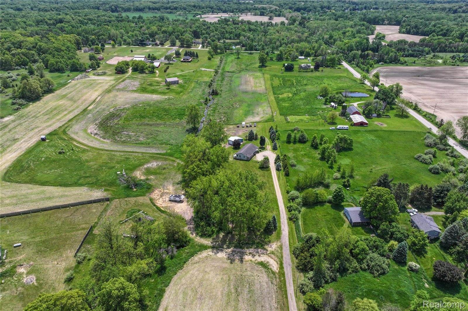 3749 Chase Lake Road, CohoctahTownship_Livingston, MI 48855