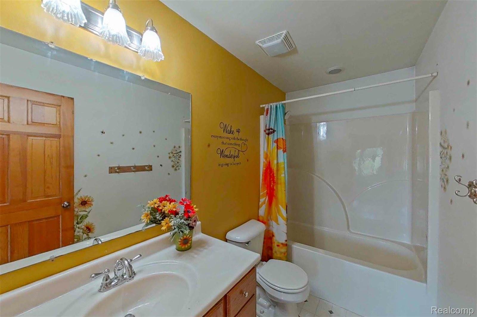 3749 Chase Lake Road, CohoctahTownship_Livingston, MI 48855