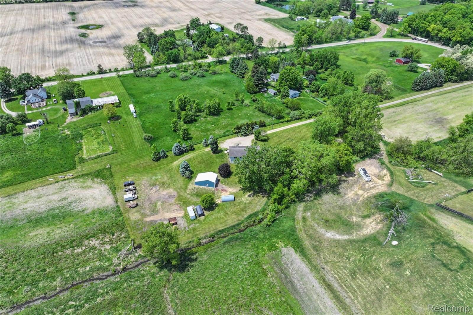 3749 Chase Lake Road, CohoctahTownship_Livingston, MI 48855