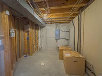 232 NE 60th St, Topeka, KS 66617