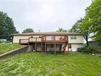 232 NE 60th St, Topeka, KS 66617
