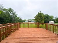 232 NE 60th St, Topeka, KS 66617