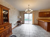 232 NE 60th St, Topeka, KS 66617