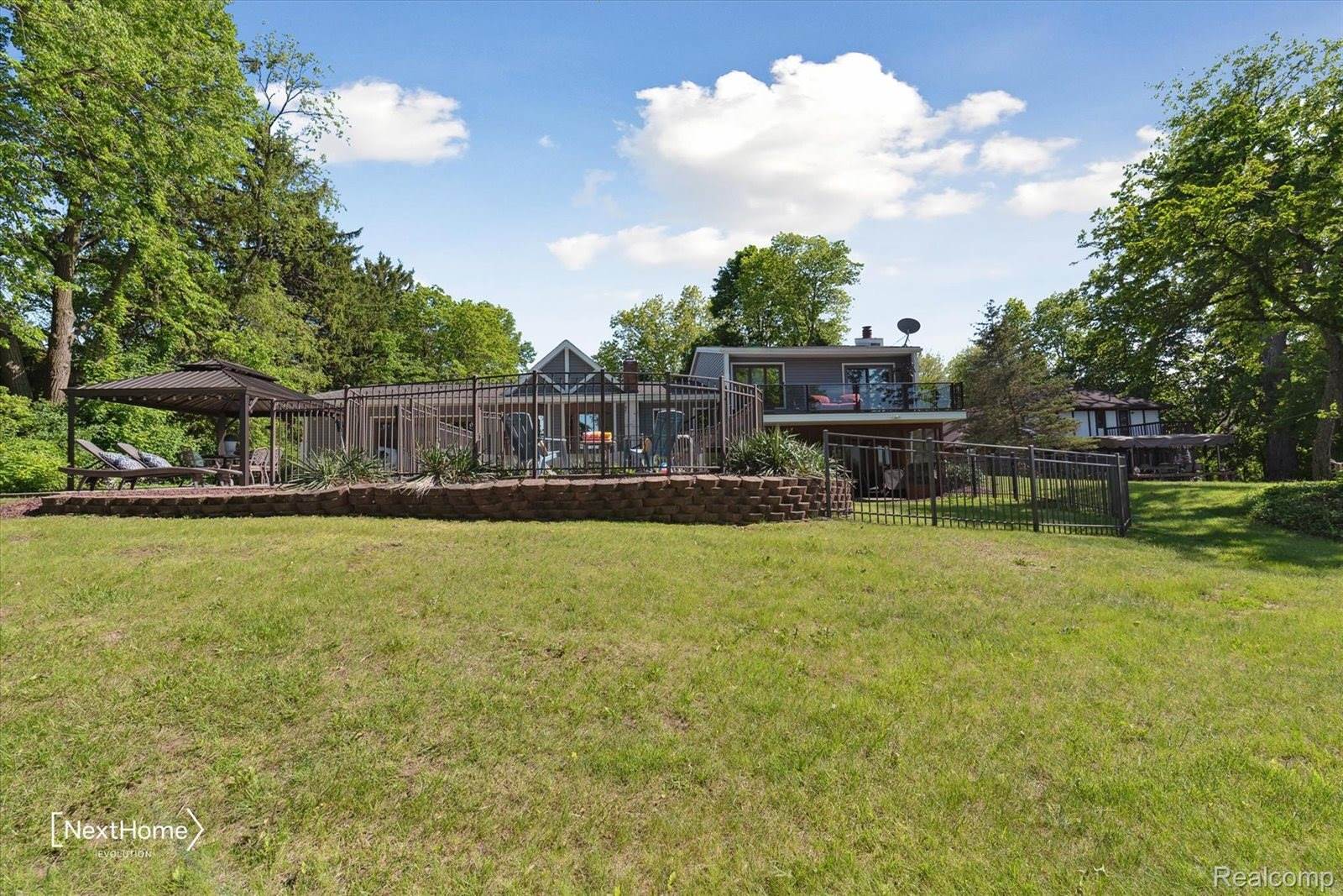 47400 West Huron River Drive, VanBurenCharterTownship_Wayne, MI 48111