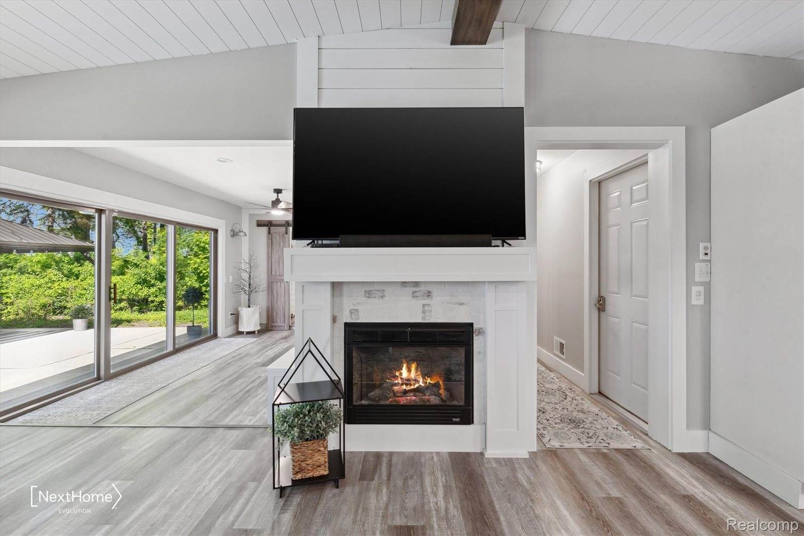 47400 West Huron River Drive, VanBurenCharterTownship_Wayne, MI 48111