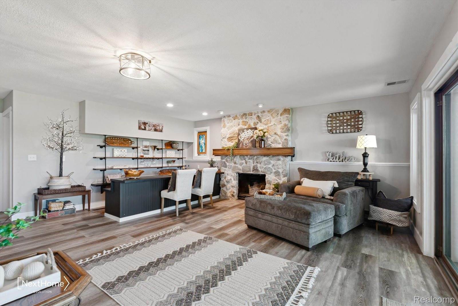 47400 West Huron River Drive, VanBurenCharterTownship_Wayne, MI 48111