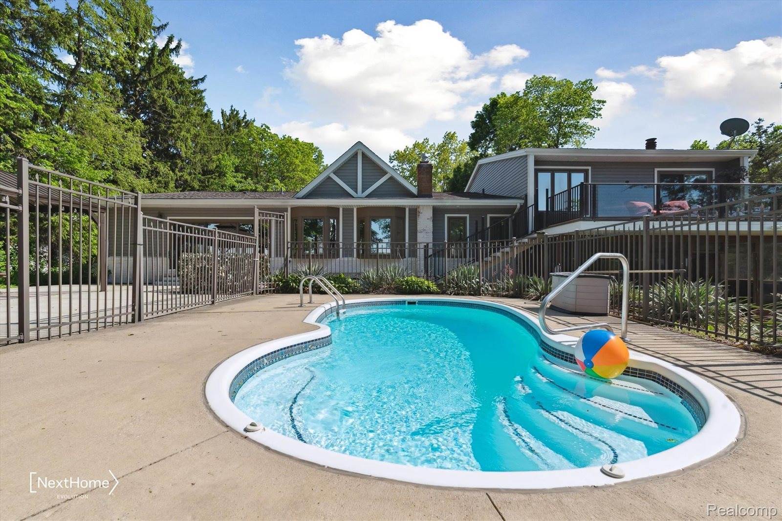 47400 West Huron River Drive, VanBurenCharterTownship_Wayne, MI 48111