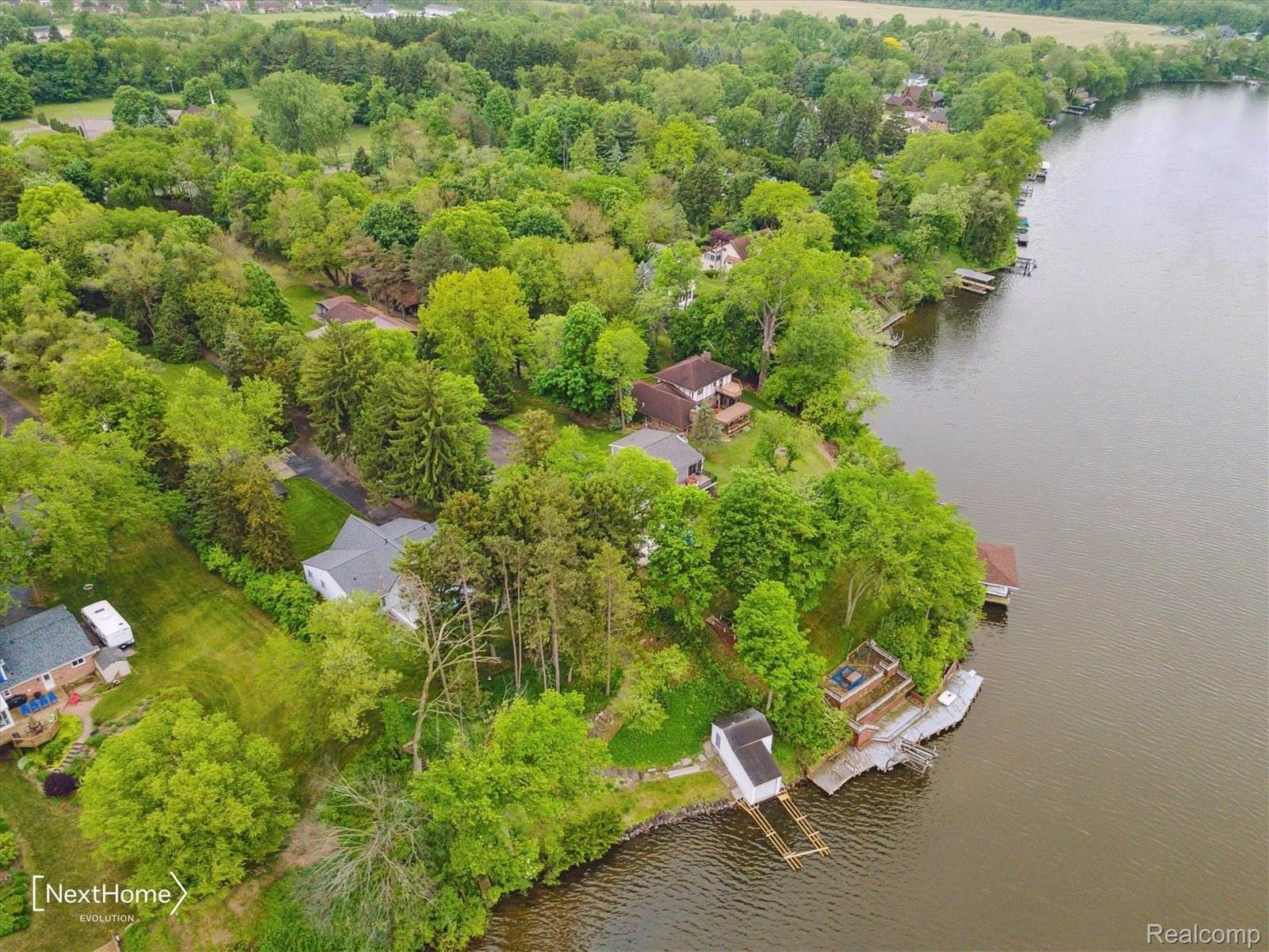 47400 West Huron River Drive, VanBurenCharterTownship_Wayne, MI 48111