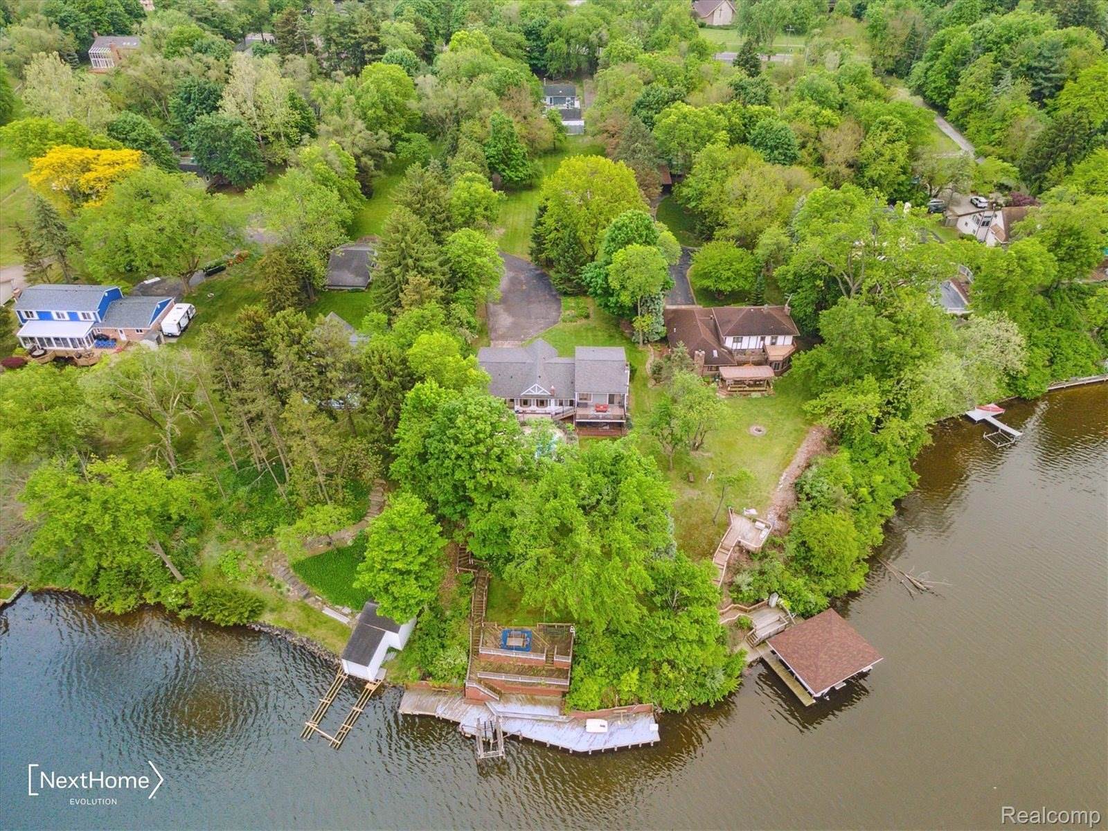 47400 West Huron River Drive, VanBurenCharterTownship_Wayne, MI 48111