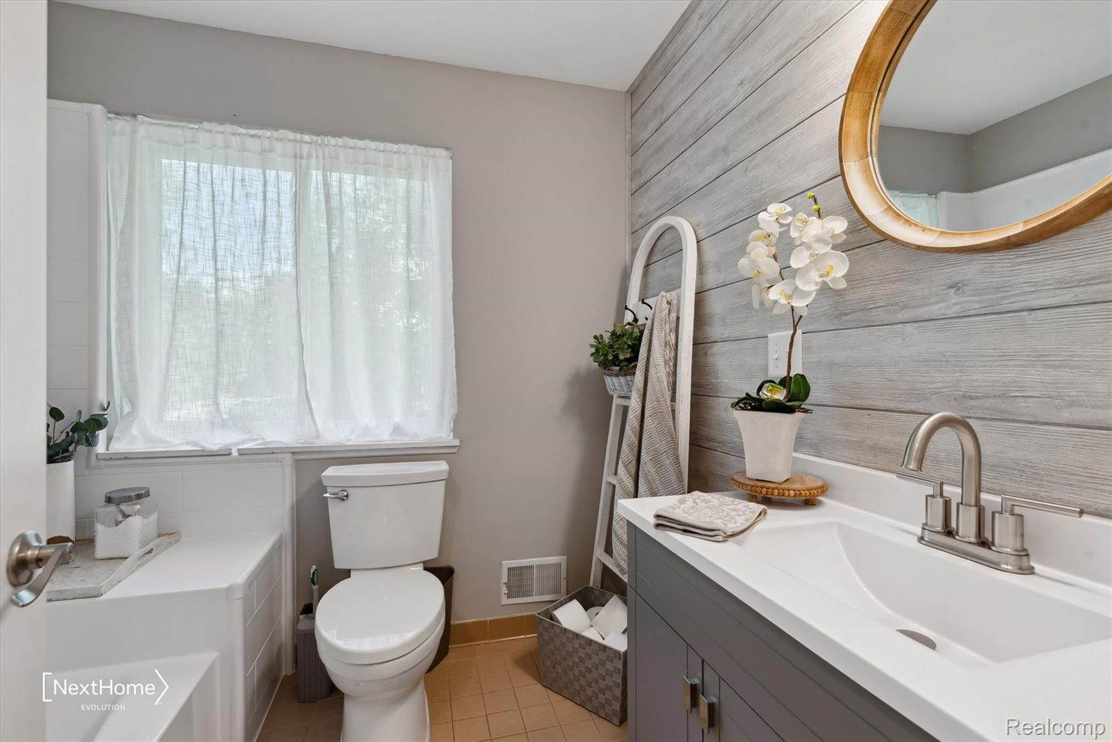 47400 West Huron River Drive, VanBurenCharterTownship_Wayne, MI 48111