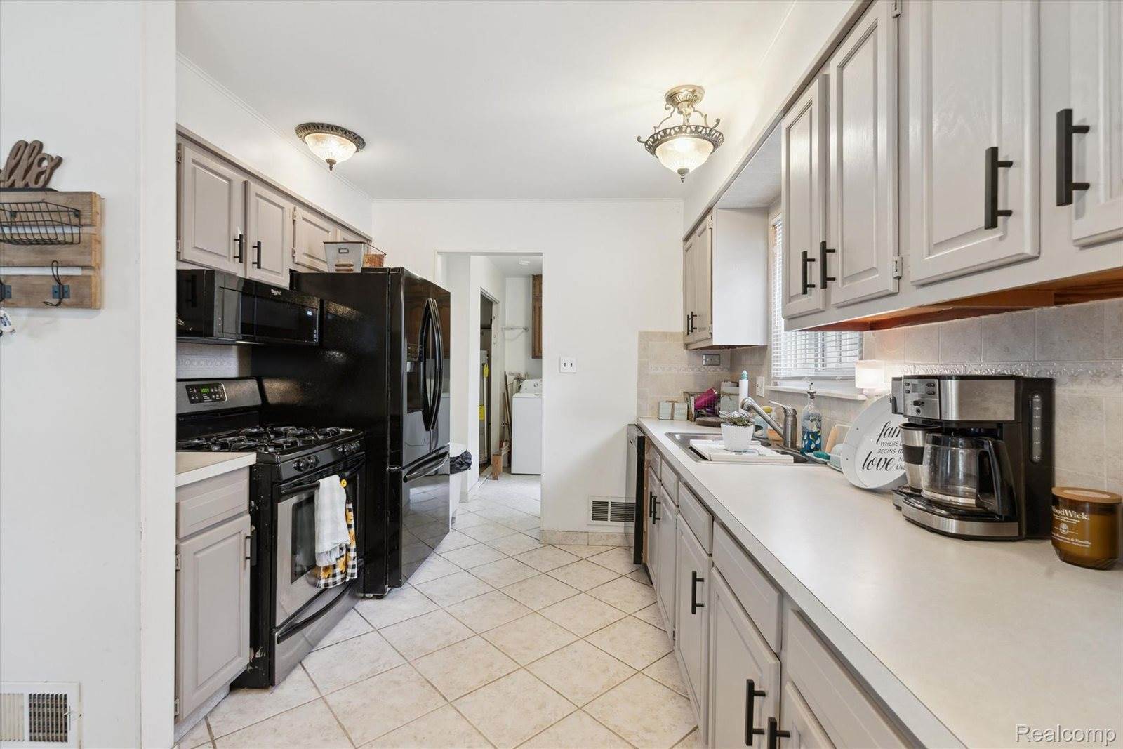 6057 Sylvia Street, TaylorCity_Wayne, MI 48180