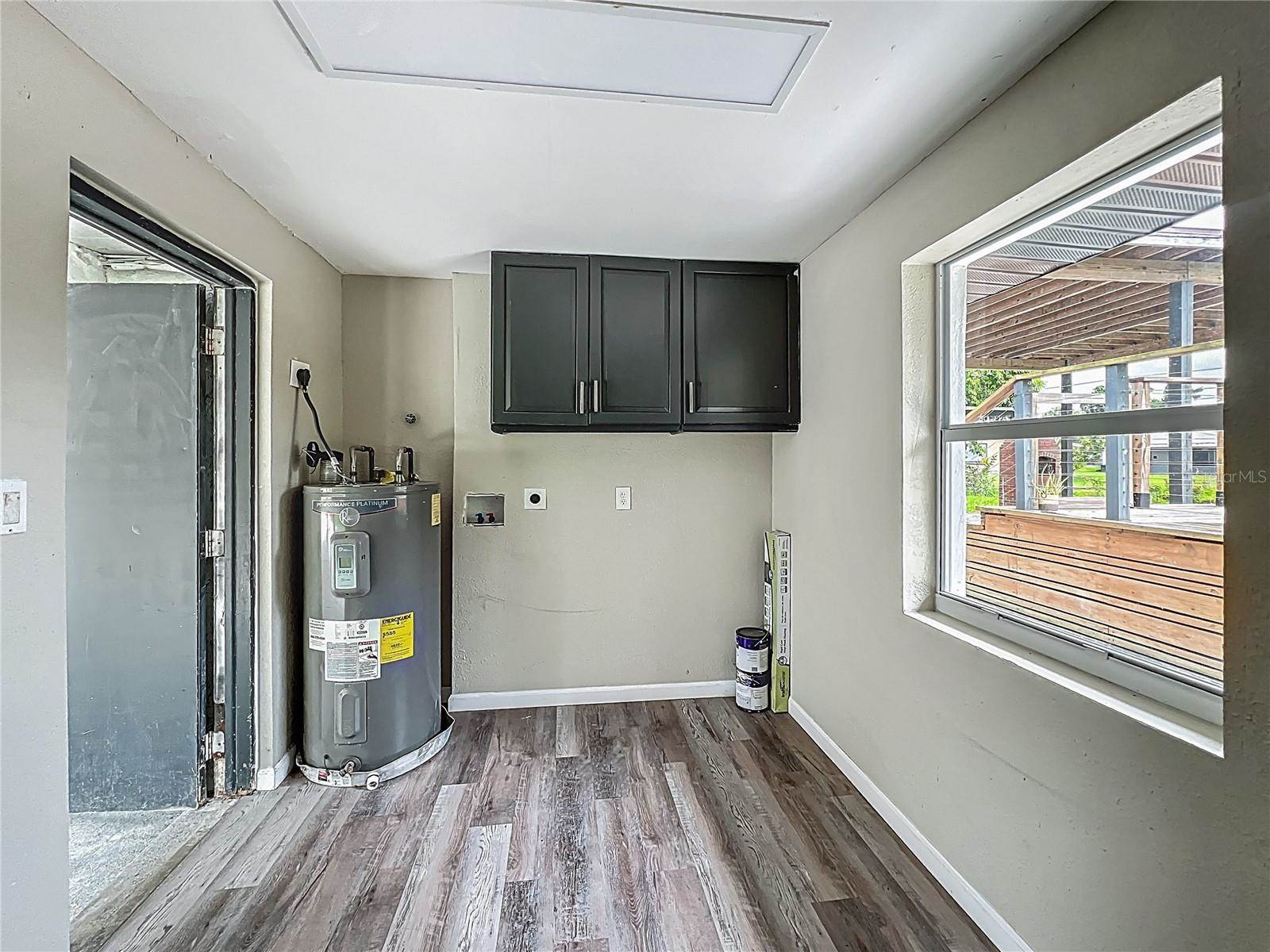 93 E Mariana Avenue, North Fort Myers, FL 33917