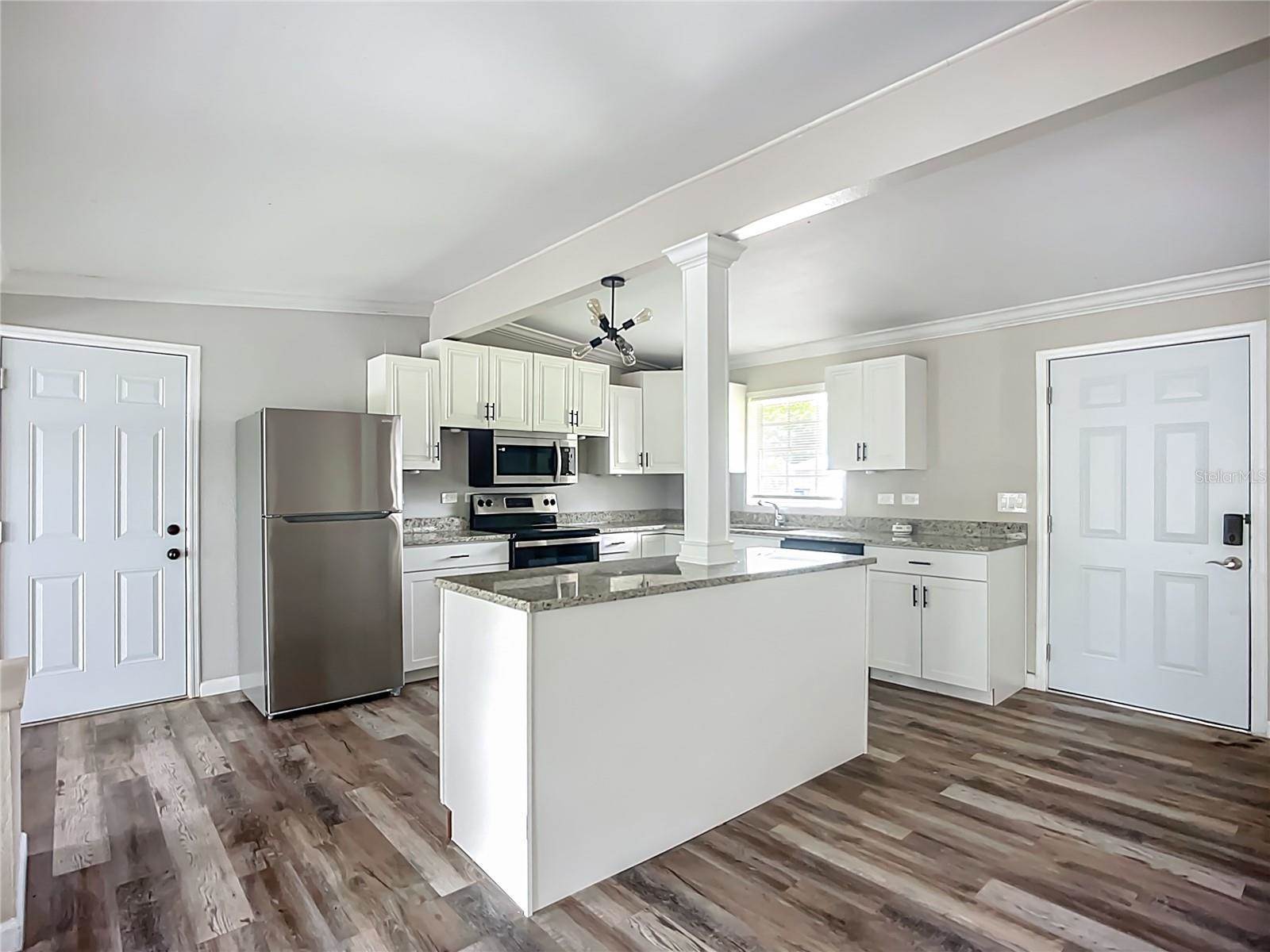 93 E Mariana Avenue, North Fort Myers, FL 33917