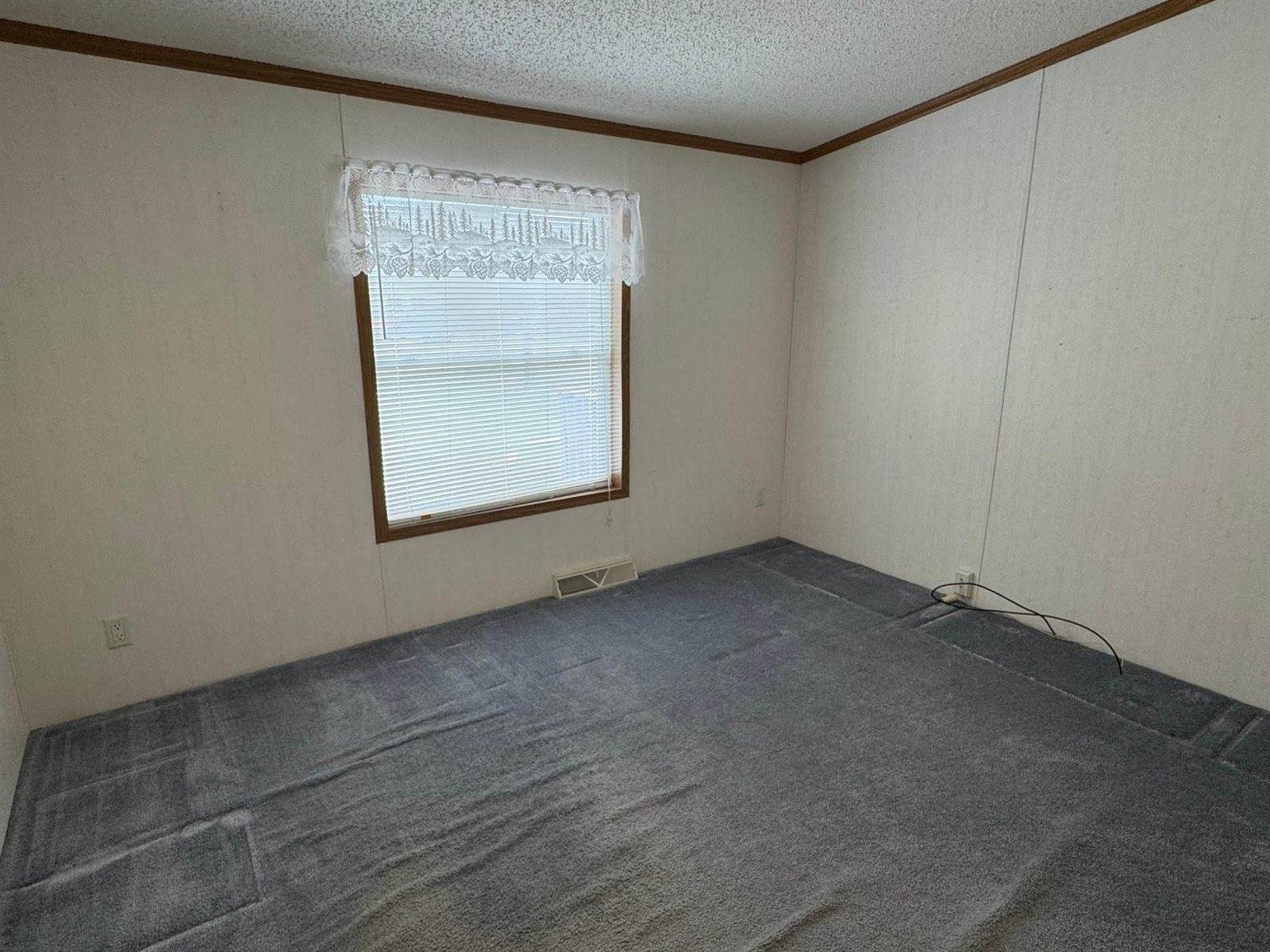 1616 4th Avenue, International Falls, MN 56649