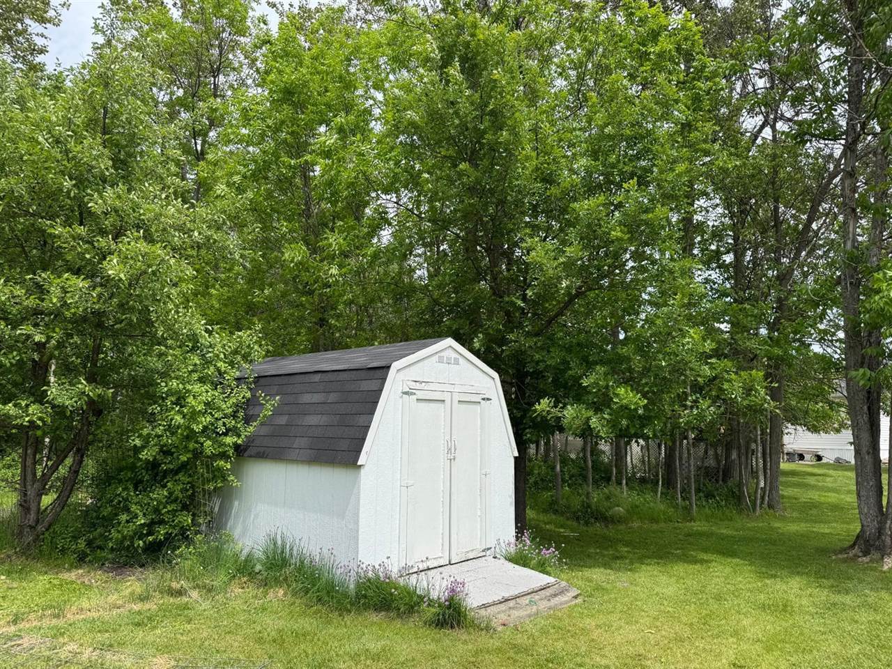 1616 4th Avenue, International Falls, MN 56649